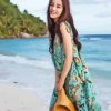 Dilraba Dilmurat korean Actress On beach With Painting By Numbers